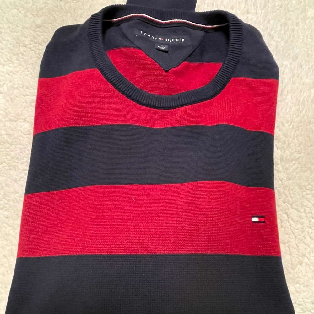 Men’s large Tommy Hilfiger dress sweater